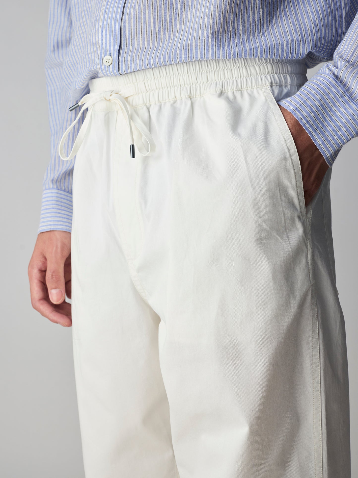IT.026.17.205 RELAXED FIT DRAWSTRING TROUSERS