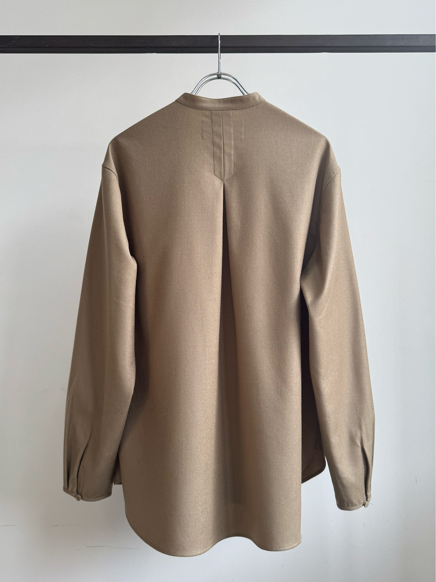 IT.EXC.25.60 BAND COLLAR SHIRT