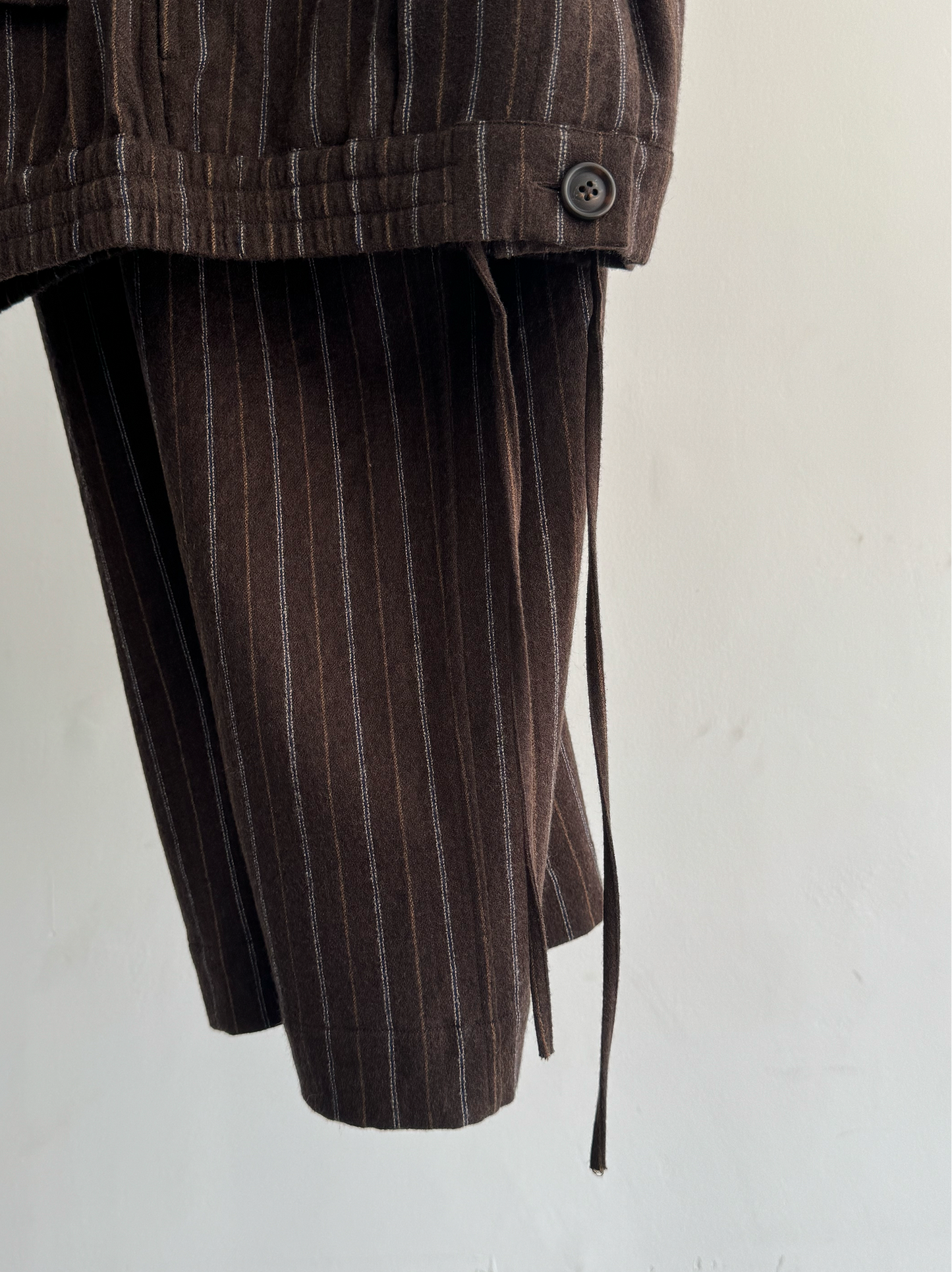 IT.EXC.25.57 PLEATED PANTS