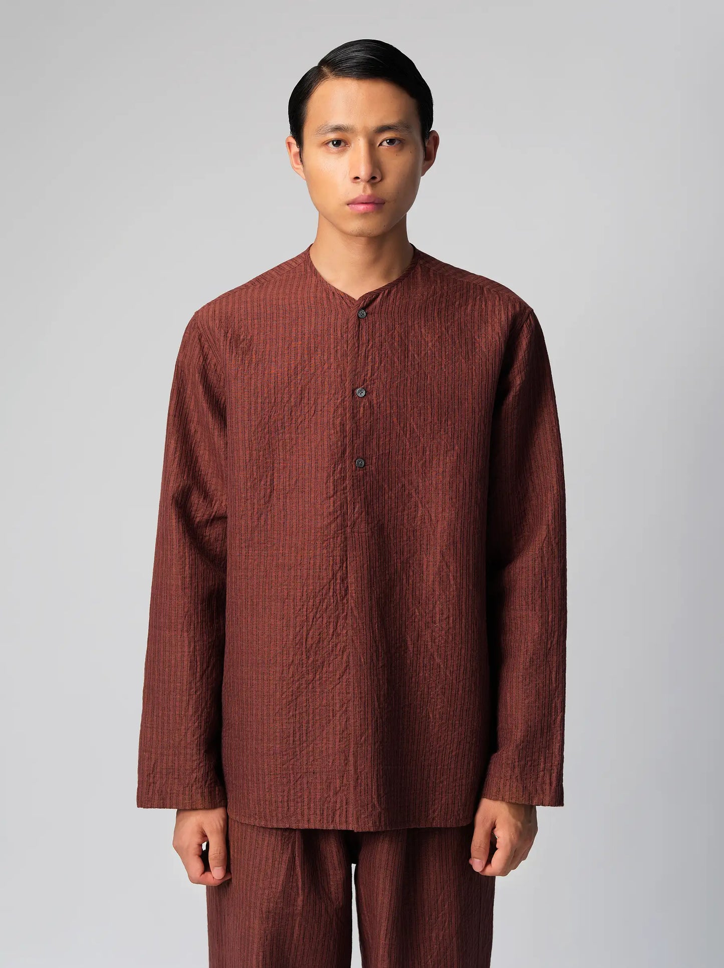 IT.025.16.153 PADDED SHIRT