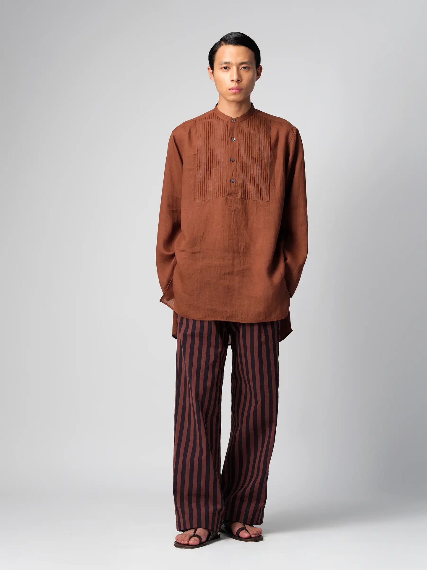 IT.025.16.158 PLEATED LONG SHIRT
