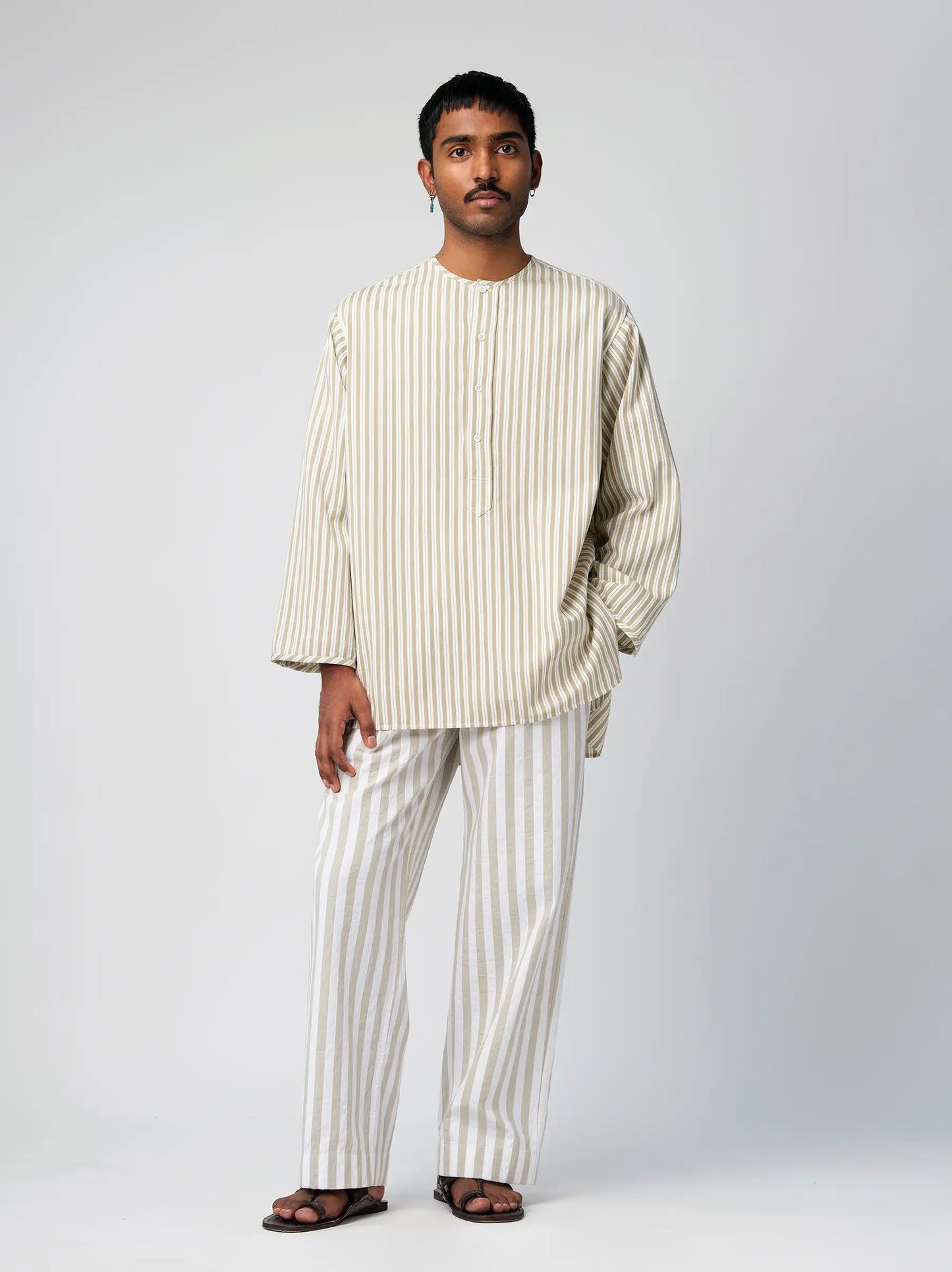 IT.025.16.152 LOOSE PLACKET SHIRT