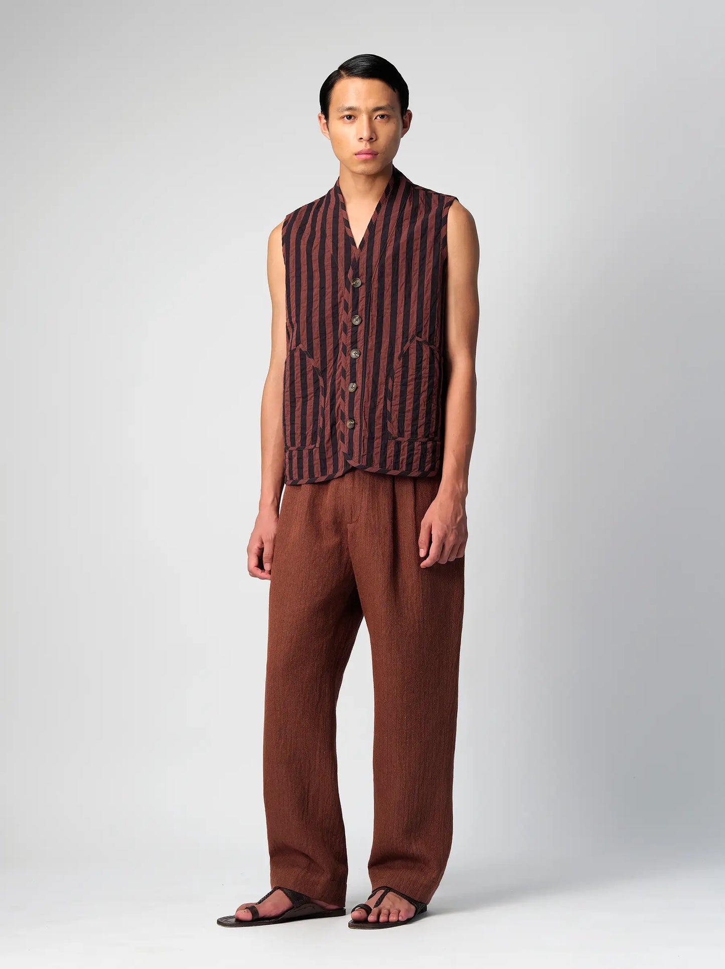 IT.025.16.143 VEST