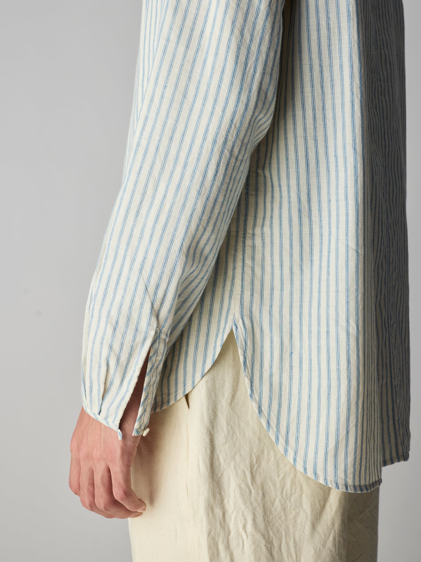 IT.026.17.207 BINDING COLLAR SHIRT