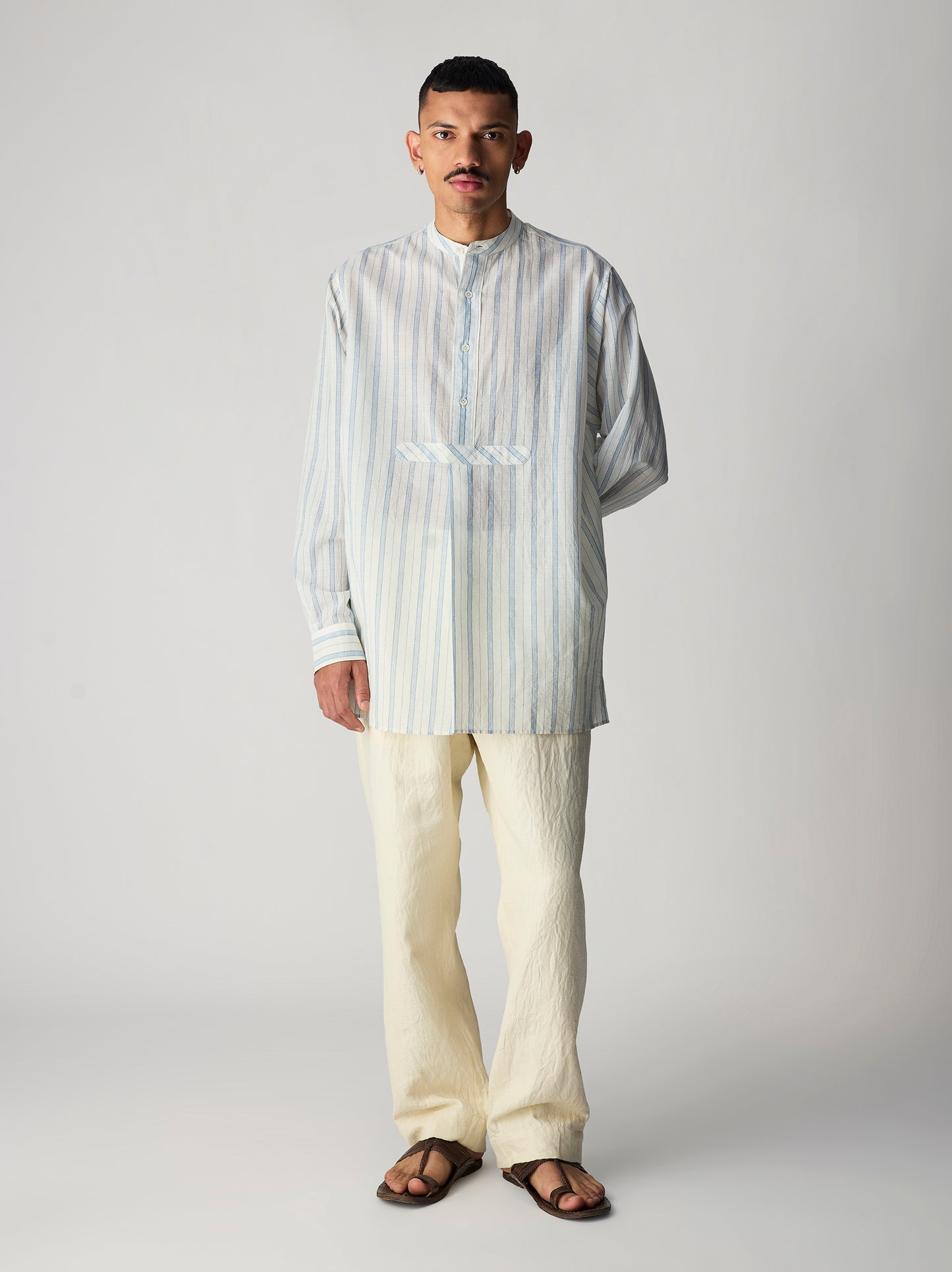 IT.026.17.206 LONG SHIRT
