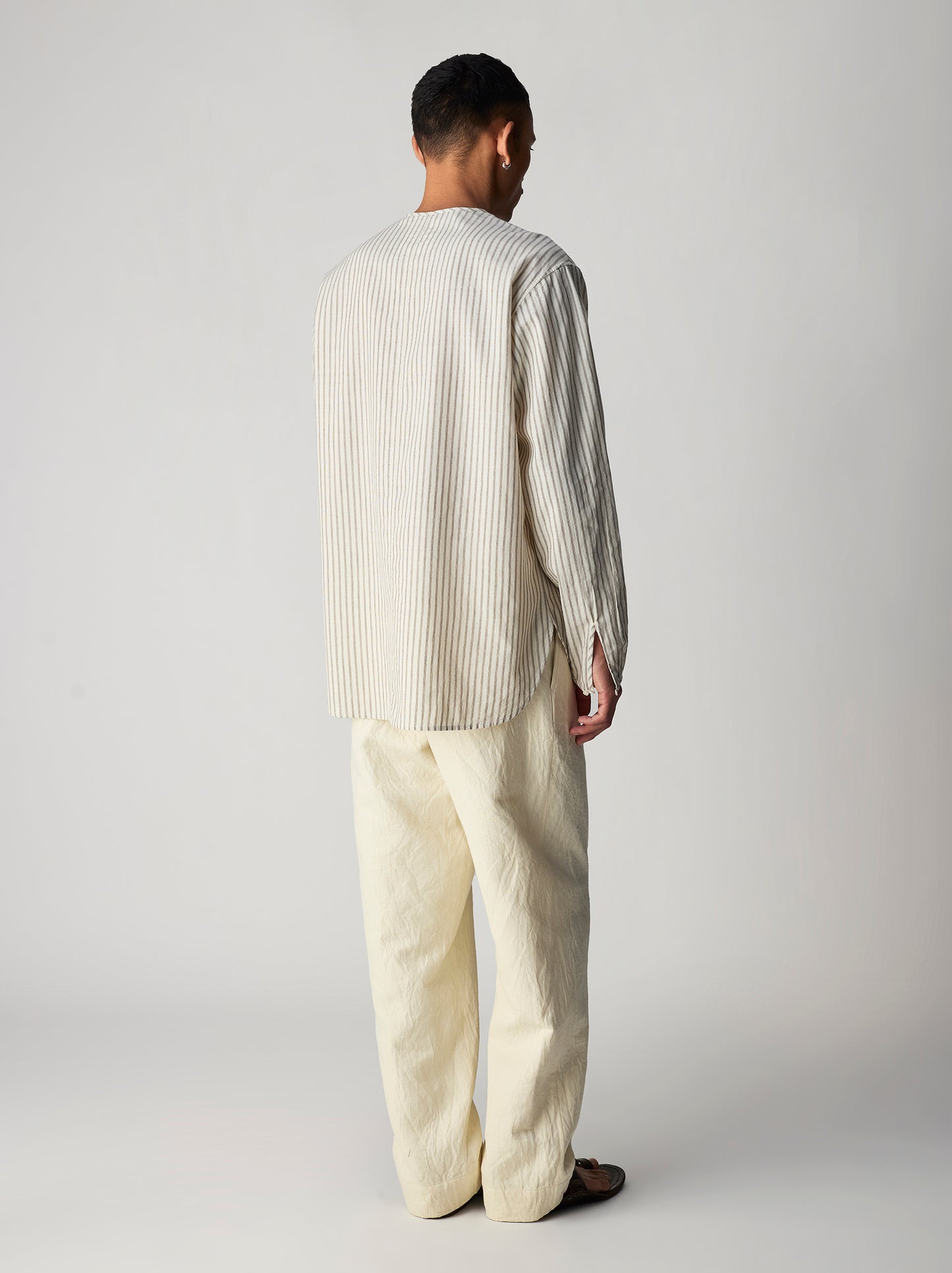 IT.026.17.207 BINDING COLLAR SHIRT