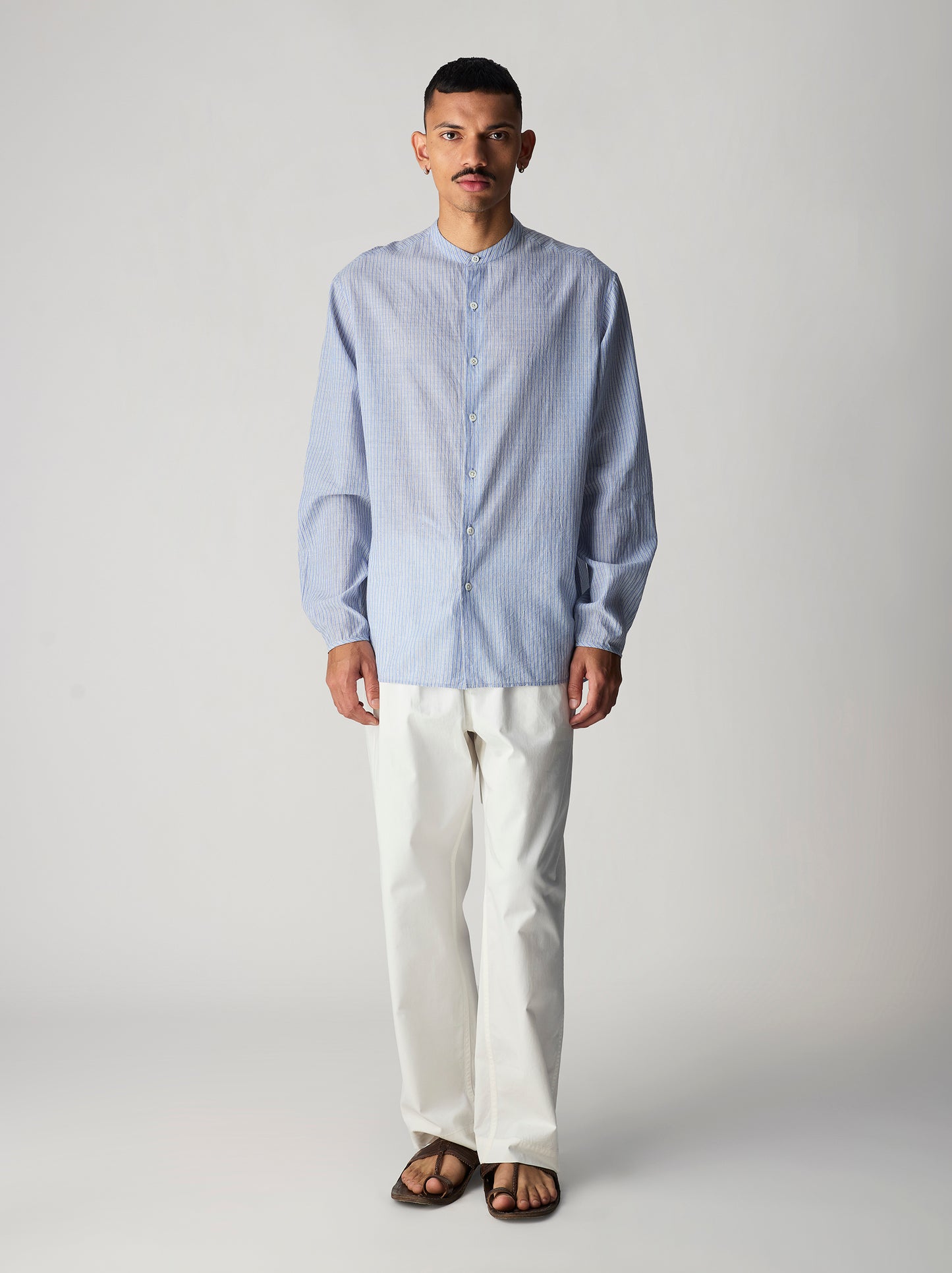 IT.026.17.203 BAND COLLAR SHIRT