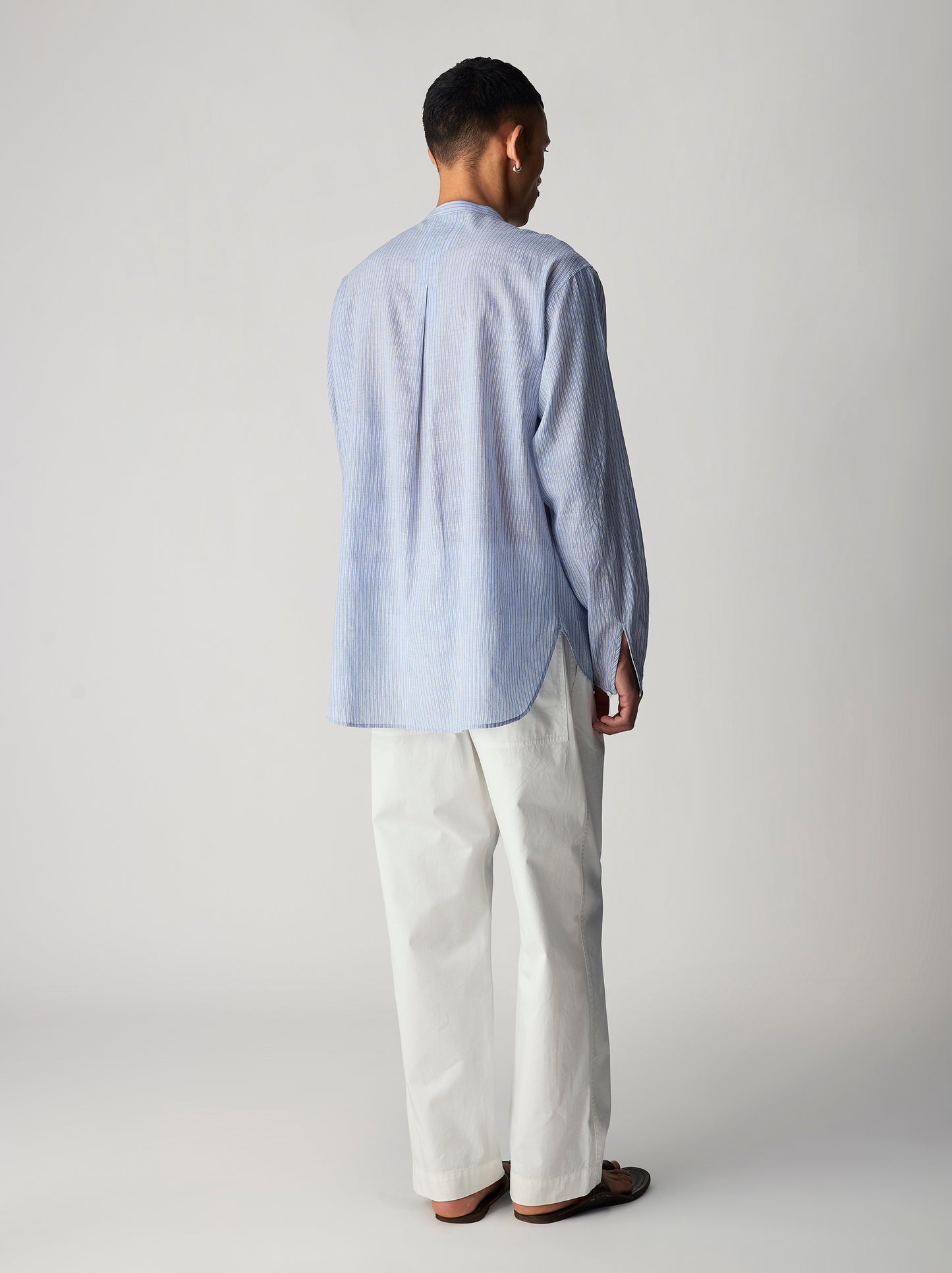 IT.026.17.203 BAND COLLAR SHIRT