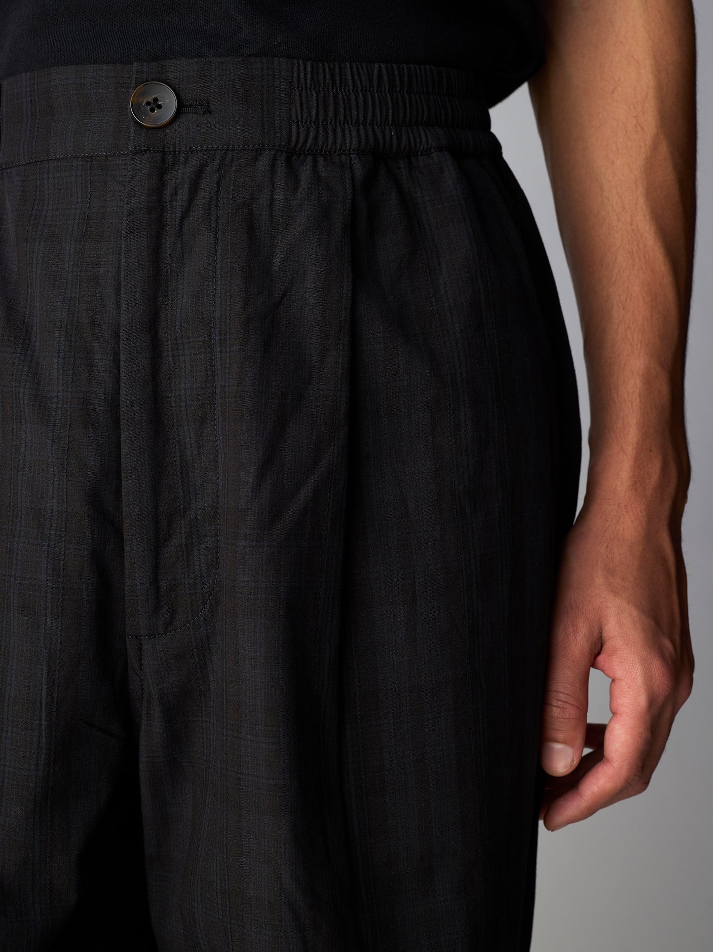 IT.026.17.201 PADDED COLUMN PANTS