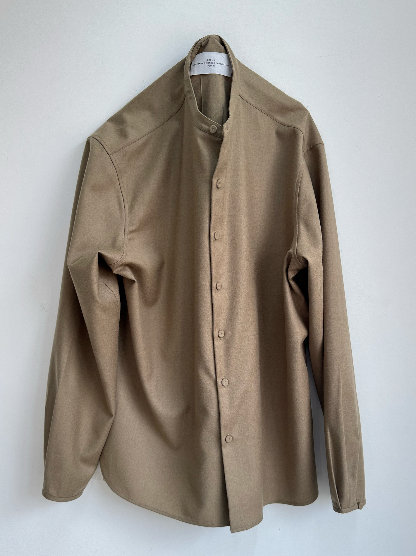 IT.EXC.25.60 BAND COLLAR SHIRT