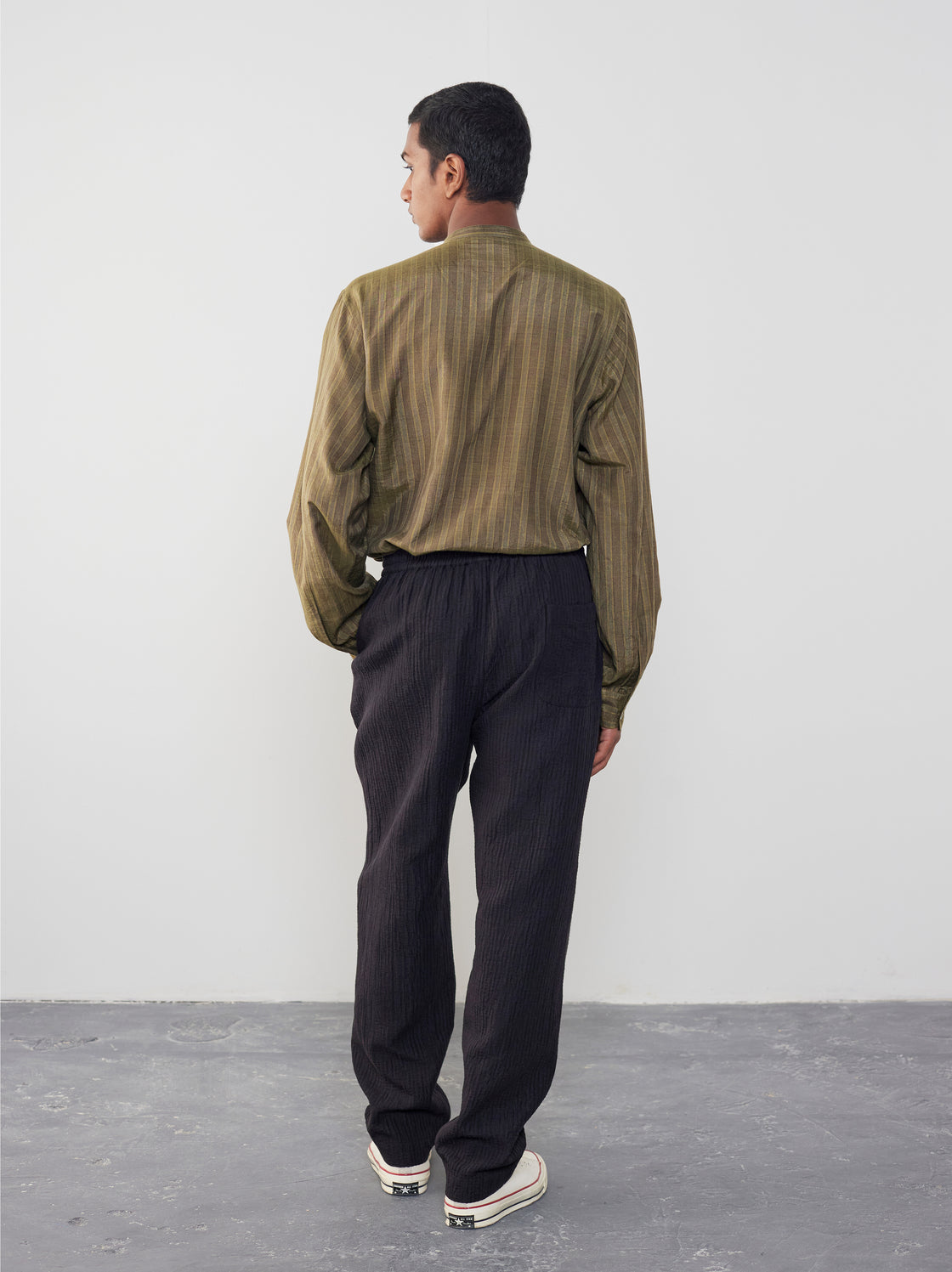 IT.EXC.23.27 OVERDYED TAPERED PANTS