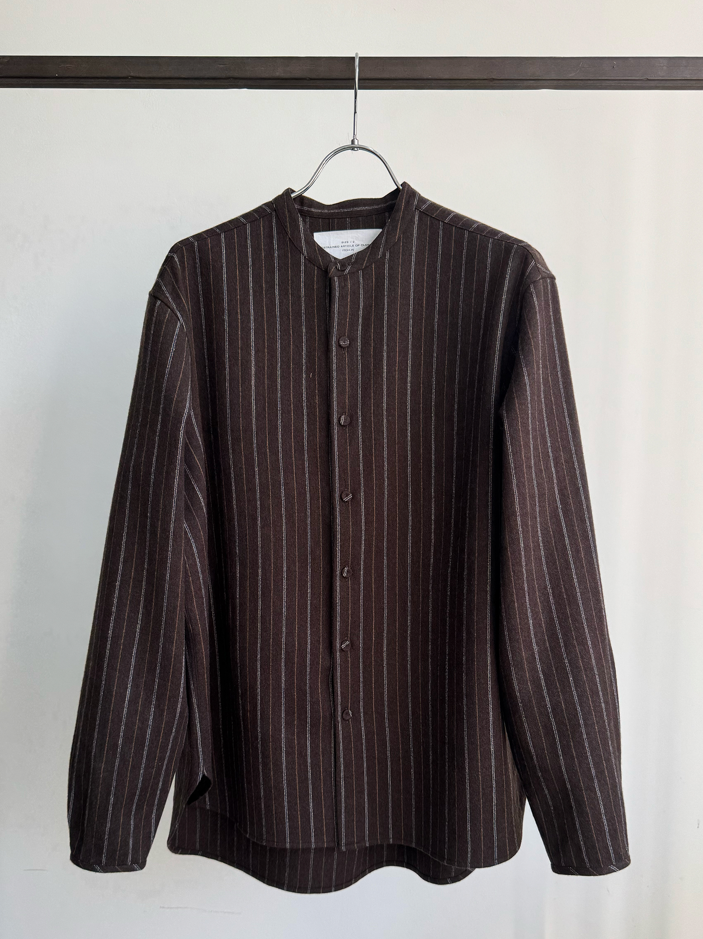 IT.EXC.25.56 BAND COLLAR SHIRT