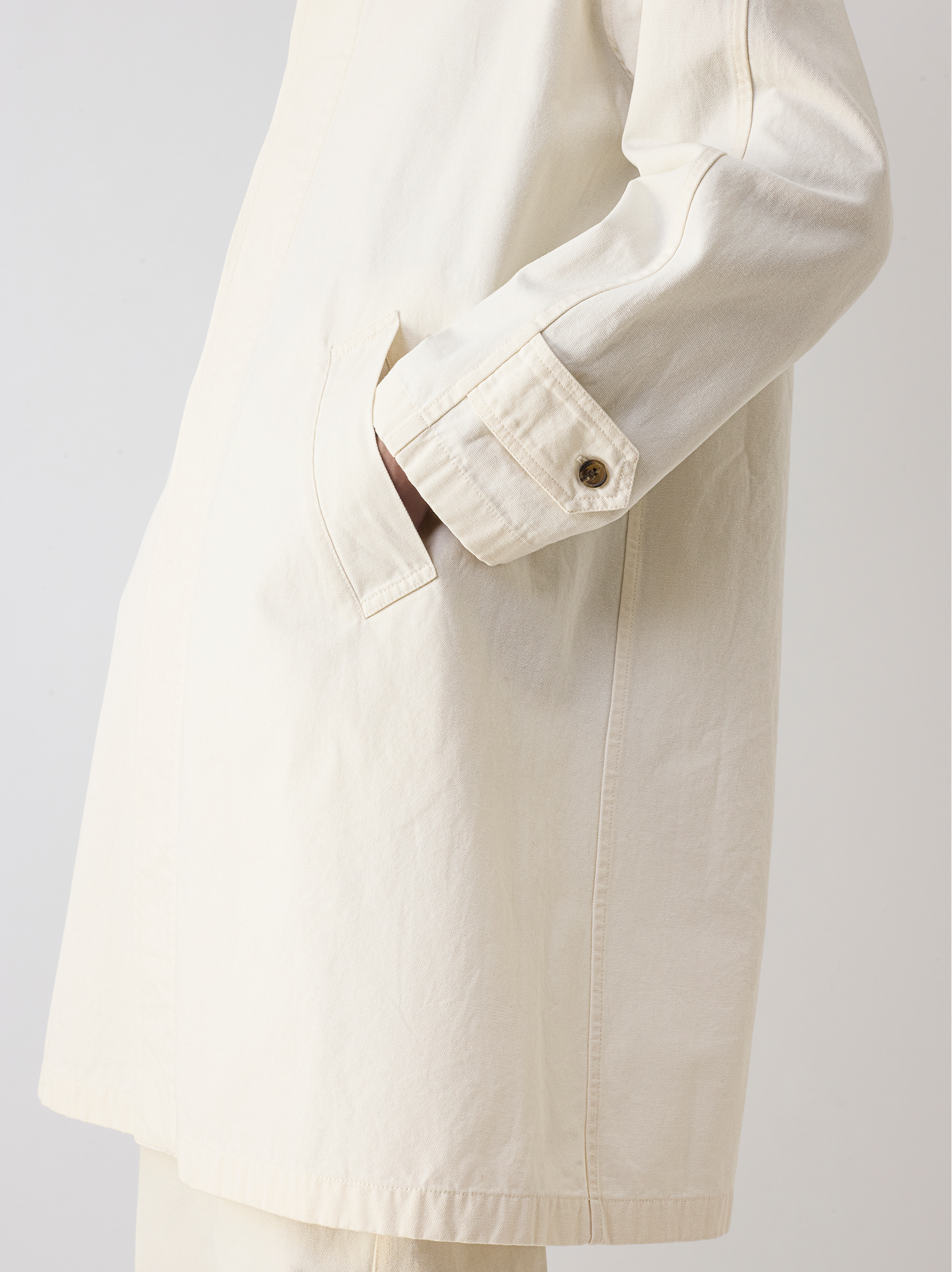 AS.025.04 OVERCOAT