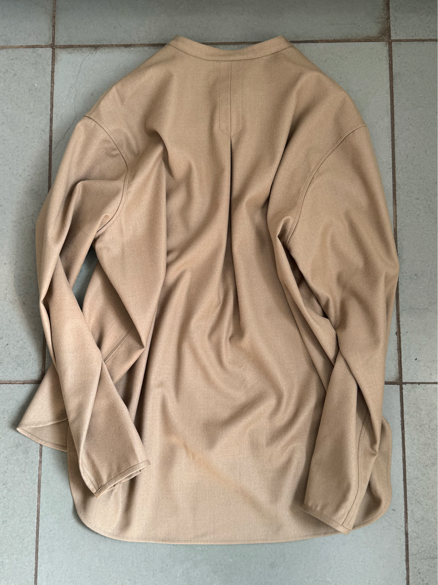 IT.EXC.25.60 BAND COLLAR SHIRT