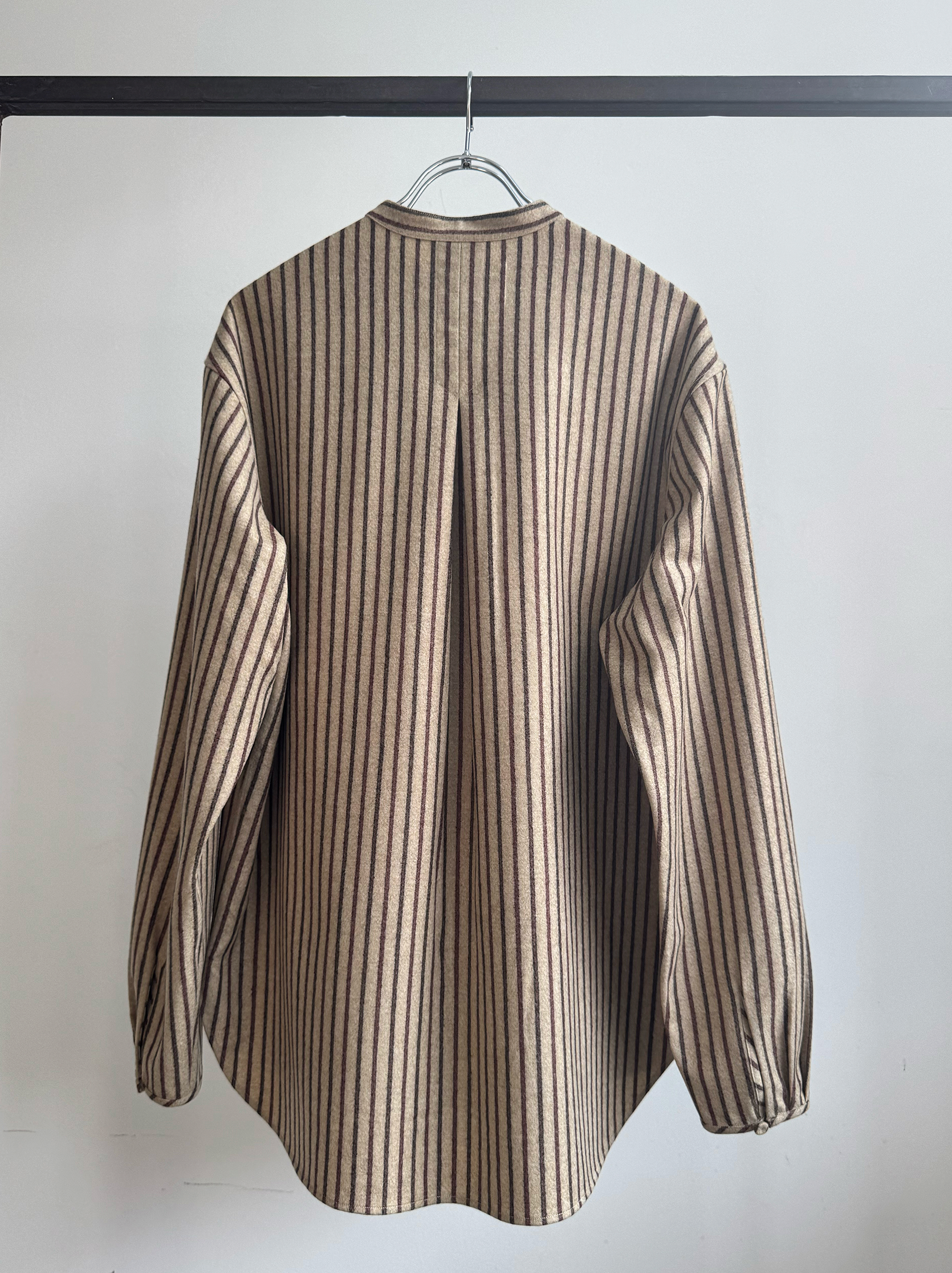 IT.EXC.25.56 BAND COLLAR SHIRT