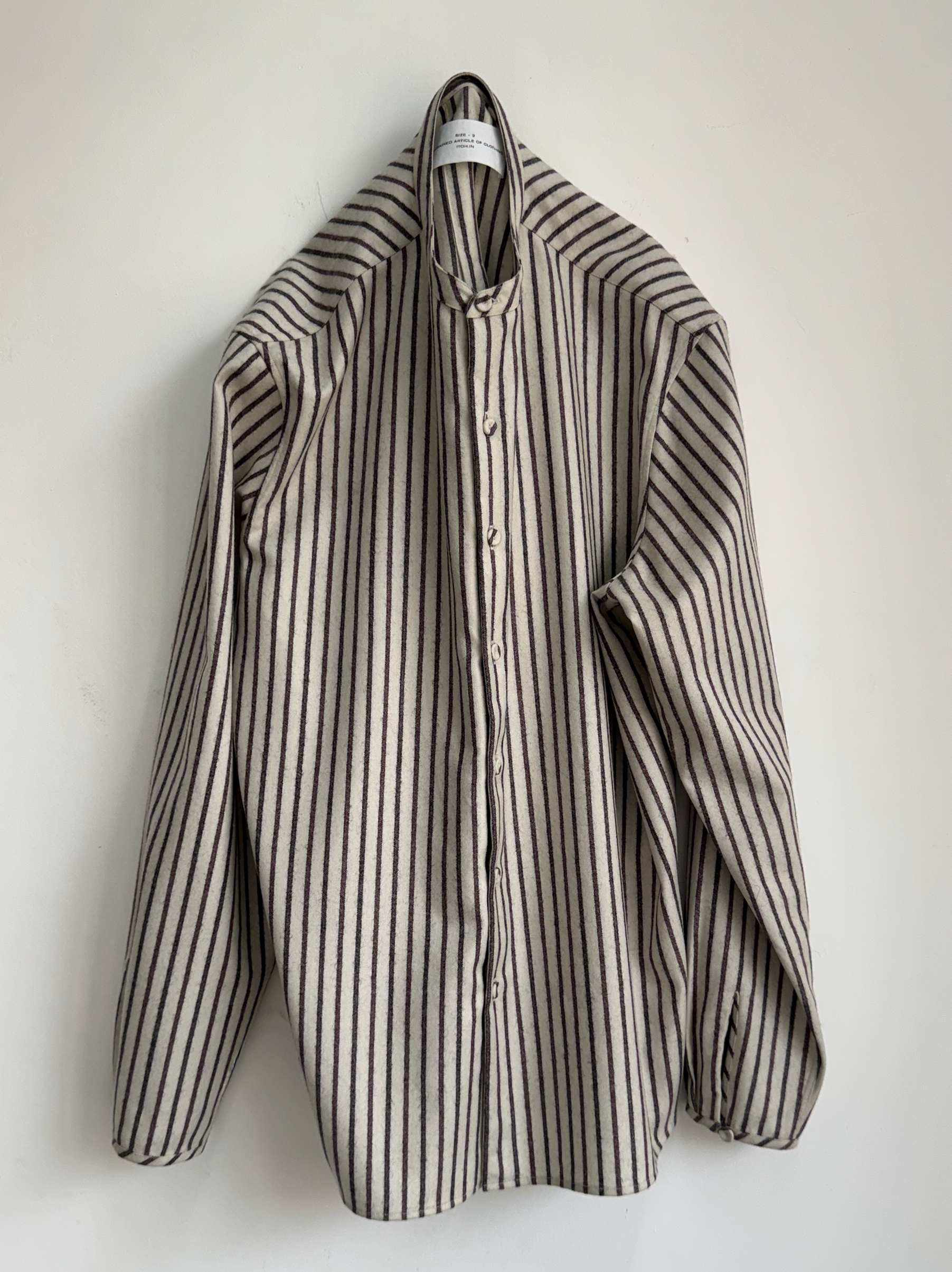 IT.EXC.25.56 BAND COLLAR SHIRT