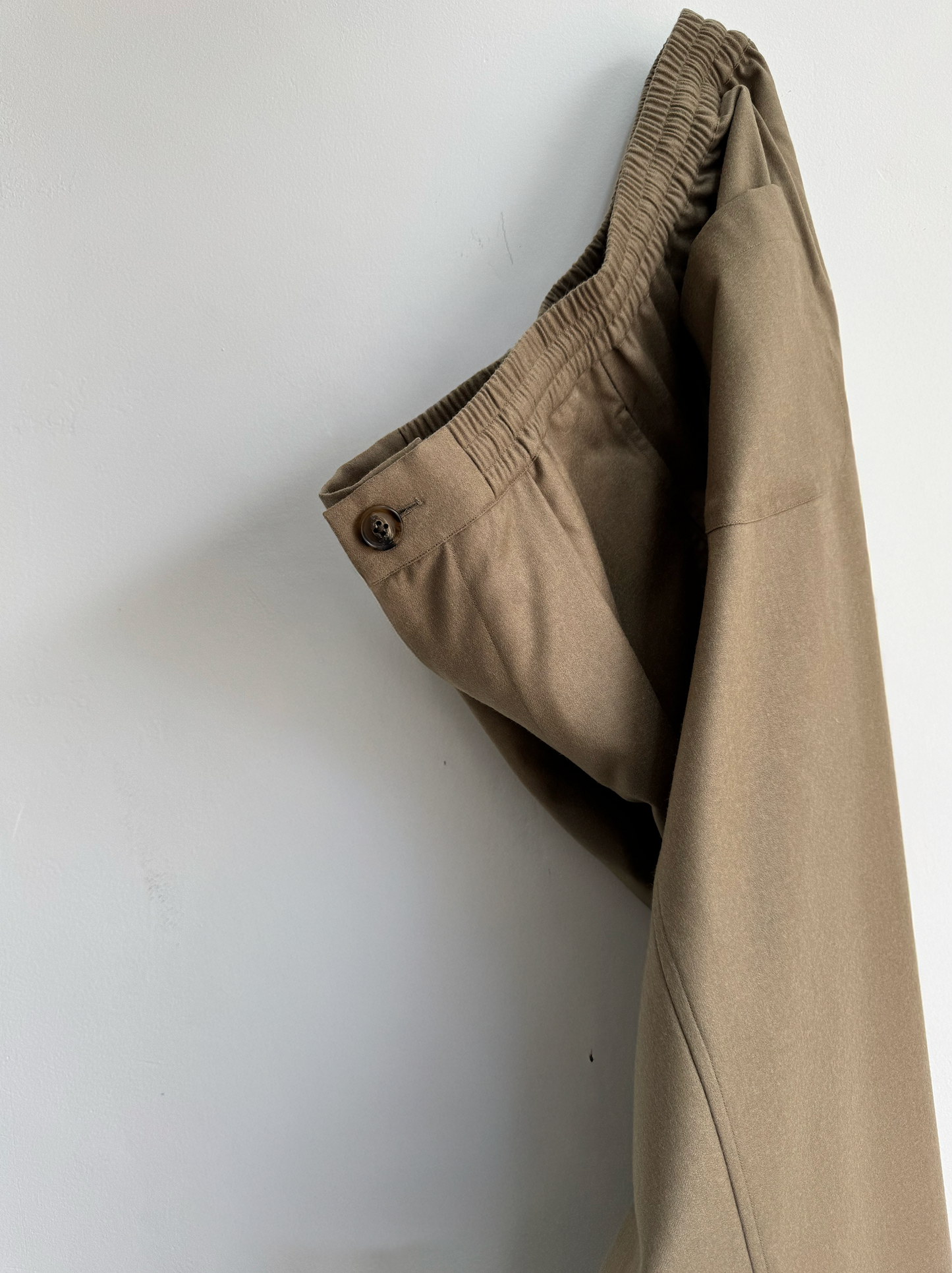 IT.EXC.25.61 PLEATED PANTS