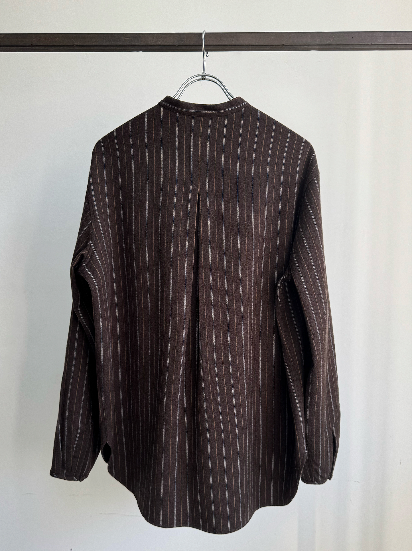 IT.EXC.25.56 BAND COLLAR SHIRT